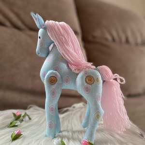 Einhorn Spielzeug Pferd Figur Geschenk für Mädchen, Einhorn Raum Dekor, Einhorn Stofftier