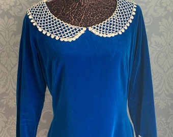 Vintage 1960’s,  Blue Velvet Dress, with Off White Collar and Cuff, Lace Collar, Mod Style, Vintage Velvet, Cobalt Dress, 60’s Dress