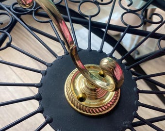Vintage goldfarbener Wandhaken - verzierter Messing-Kleiderhaken, eleganter Haken für Hüte, Taschen, Handtücher oder Schlüssel