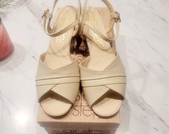Vintage Air Step Cream Leather Slingback Sandals Size 7 Narrow | Made in Brazil | Block Heel