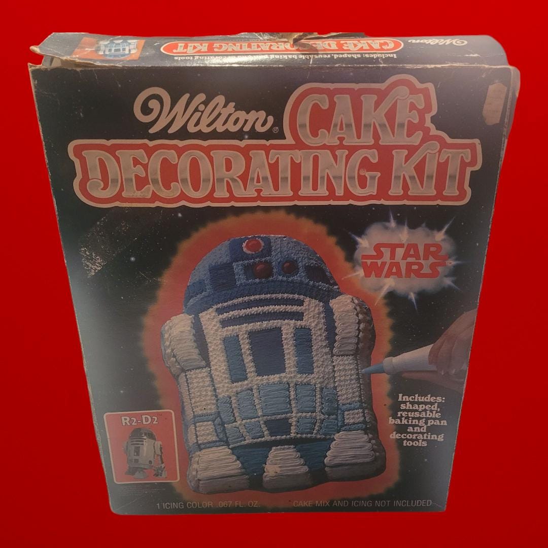 WILTON Vintage Star Wars R2-D2 Cake Decorating Kit Pan Empird Stricks Back  W/box