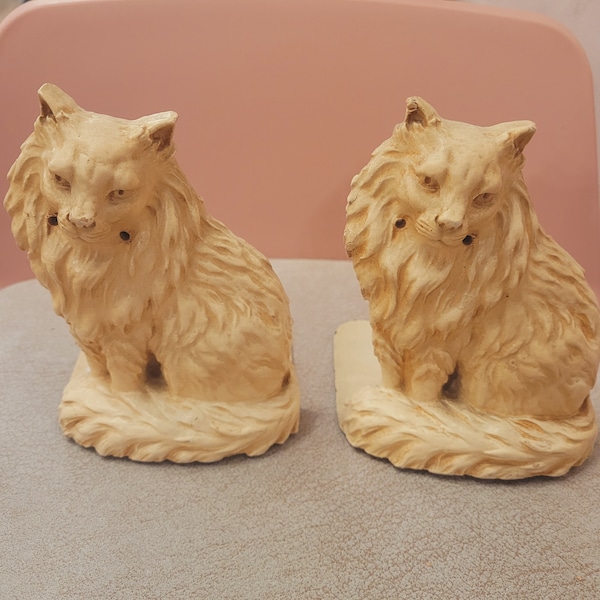 Vintage 1940s Syroco Wood cat bookends