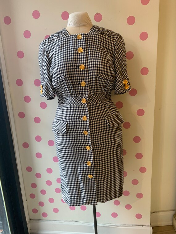 1980's Vintage Adele Simpson Black and White Checkered Houndstooth Gold  Button Dress - Etsy Denmark