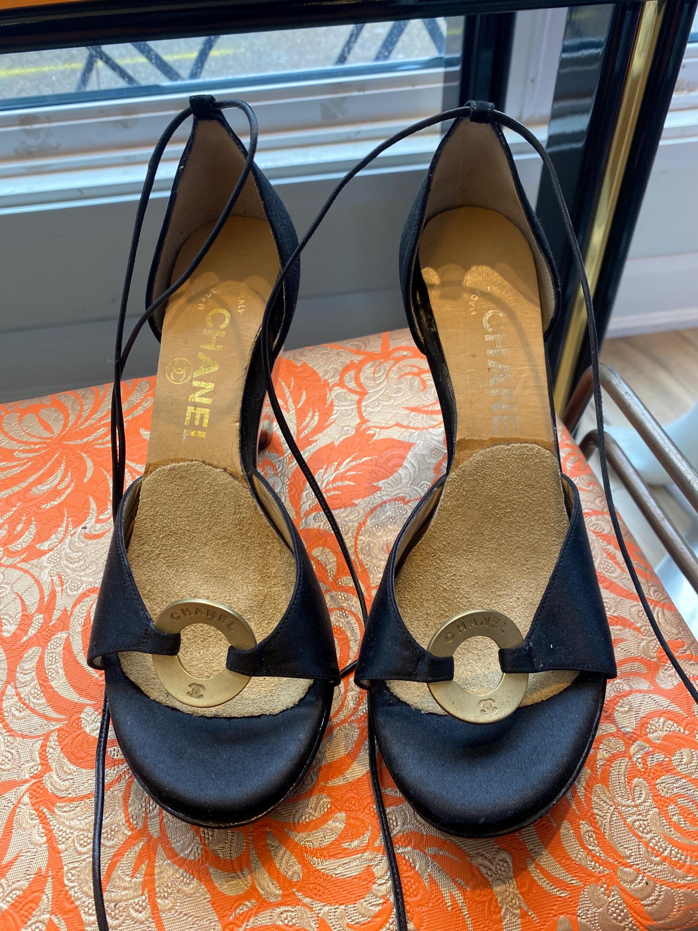 【シックでおしゃれ！】CHANEL スウェード サンダル ブラック 9559839473694.jpg