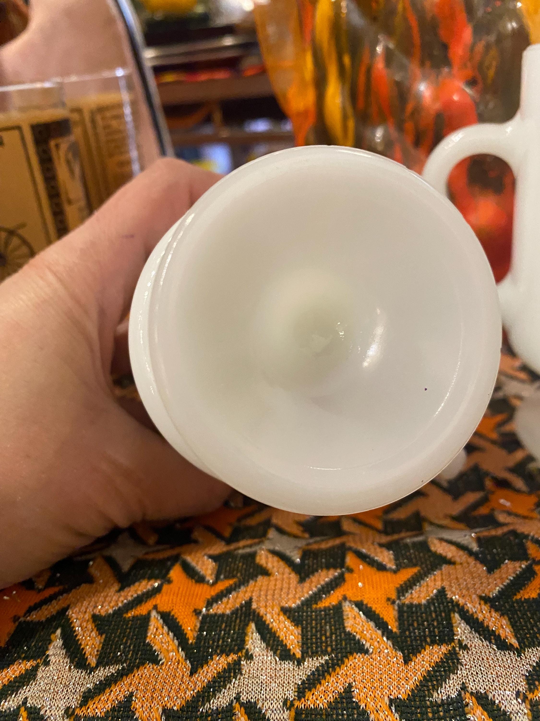 ヴィンテージ ミッドセンチュリー ミルクガラス ボウリング テーマ