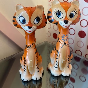 Vintage Anthropomorphe Tiger Salz- und Pfefferstreuer - Japan Keramik Dschungelkatzen, 1950er Jahre Kitsch