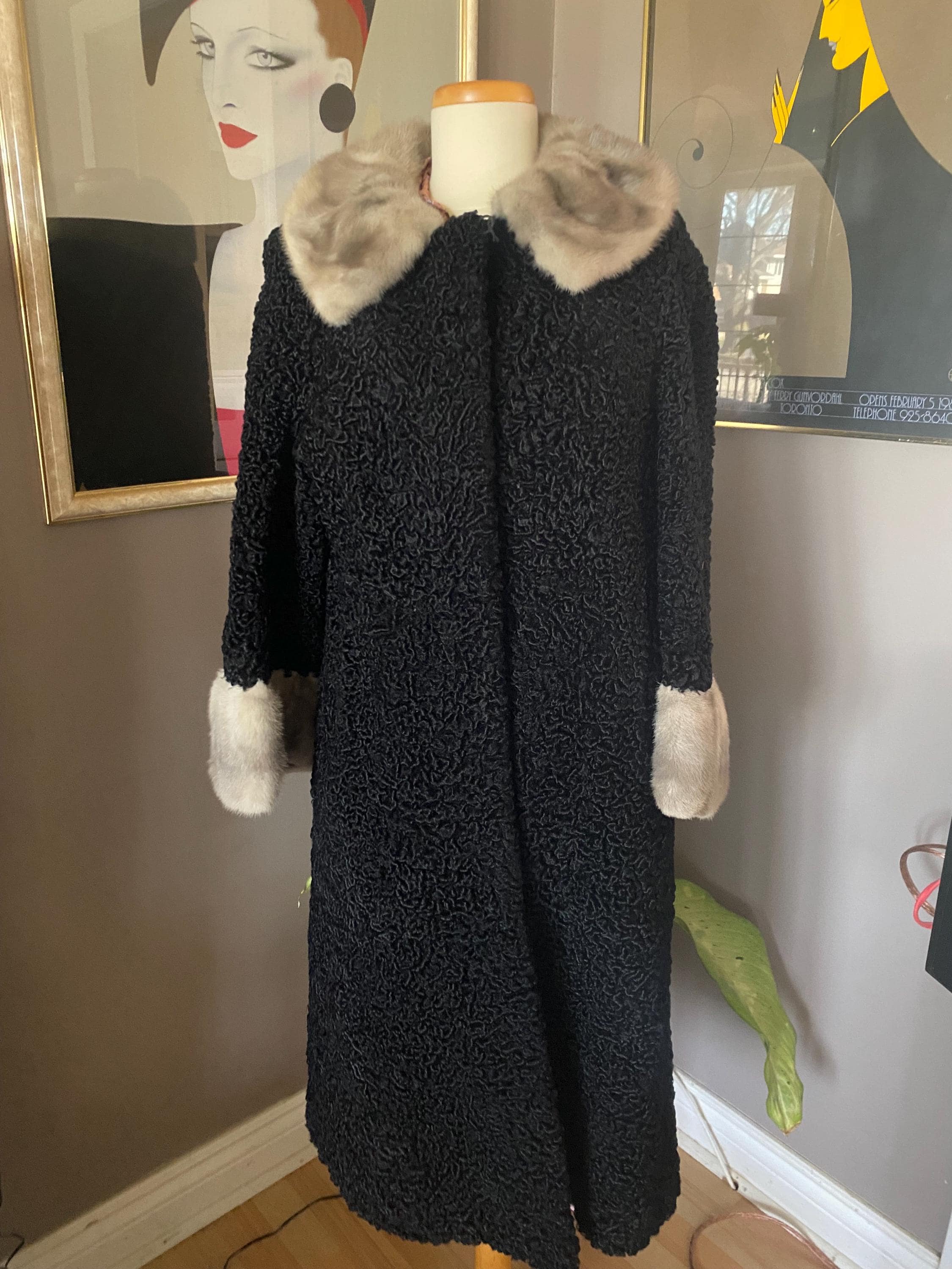 Vintage 1950s Persian Lamb Wool Coat With Mink Fur Collar & Cuffs