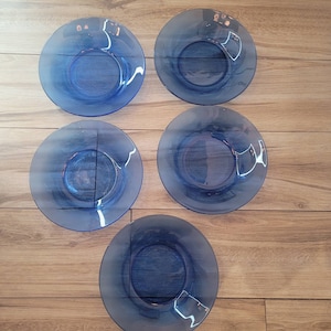 Blue glass salad bowls made in Brazil set of 5