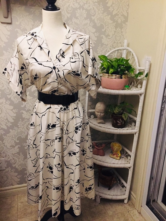 1980’s Black and White Floral Cotton Dress with Po