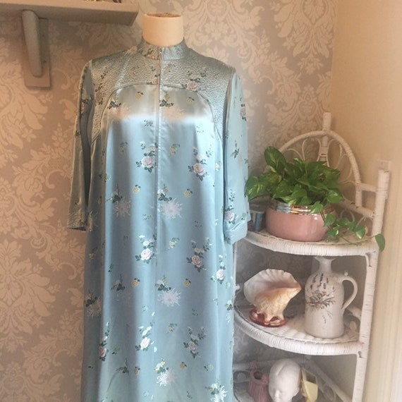Vintage 1950’s Peony Brand Chinese Robe Deadstock
