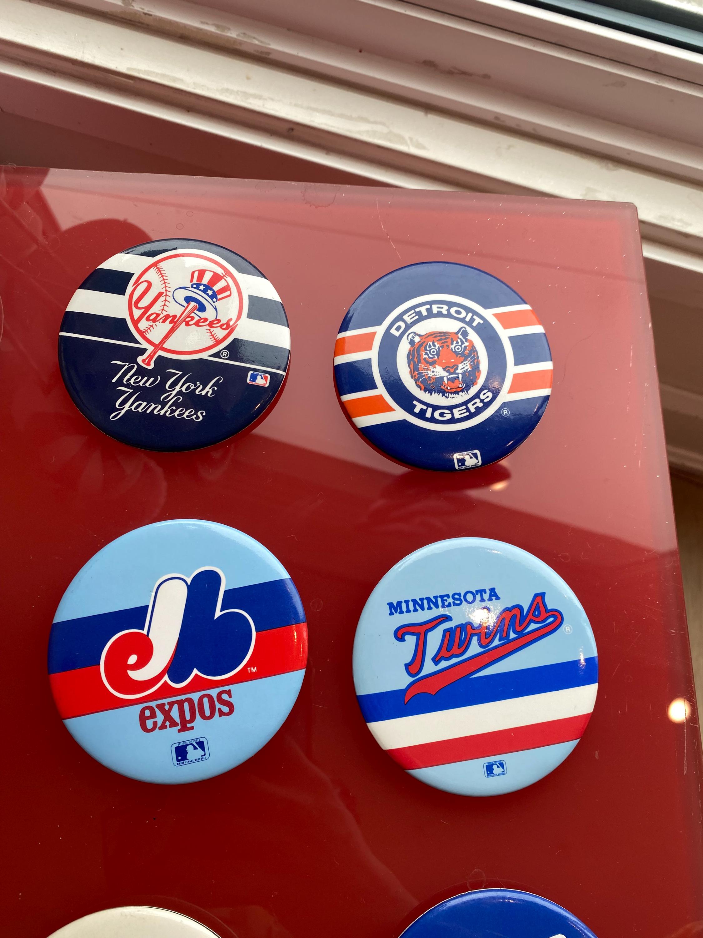MLBチームのピンバッジ – ヴィンテージ野球ピンをお選びください