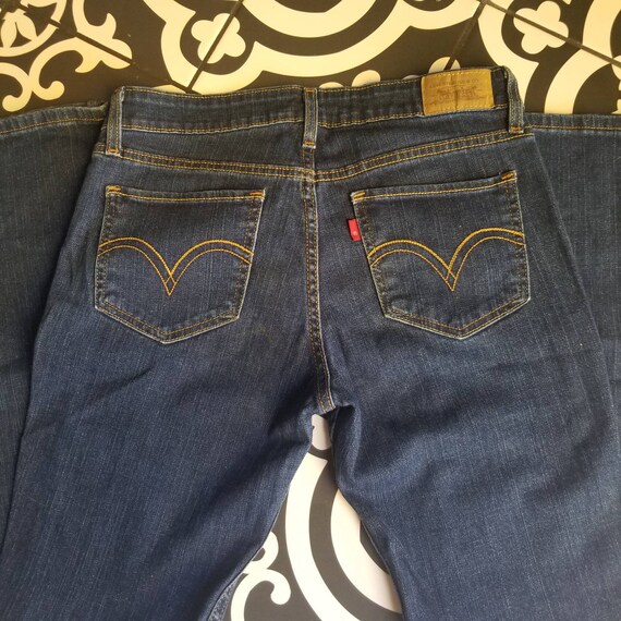 Levi's 518 jeans