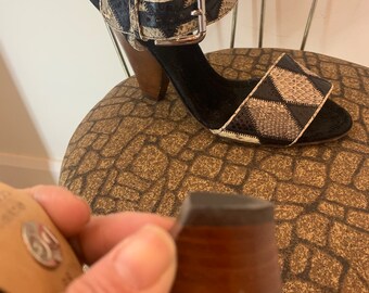 Escarpins Noirs à Plateforme Dolce & Gabbana Vero Cuoio – Talon 5 Pouces, Cuir Verni, Taille 38 (US 8)