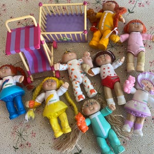 Vintage miniatyr Cabbage Patch barndockor och tillbehör | Du väljer docka, spjälsäng, barnvagn, babydockaparti