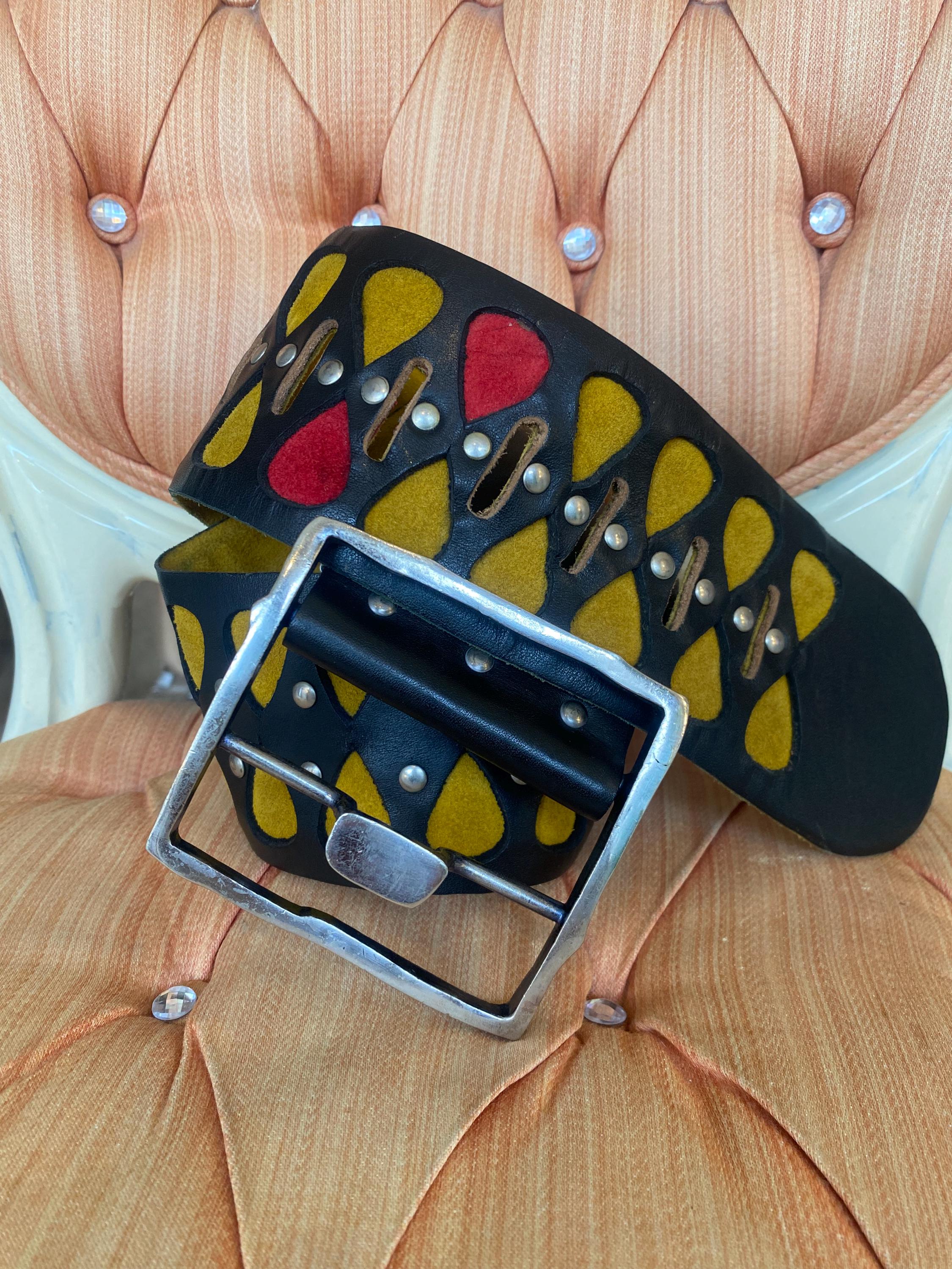 Vintage 1970s Belt Bundle | Leather & Vegan  Leather Statement Belts | OS Faux Leather 1970s Vintage Belts for sale | eBay main image 3