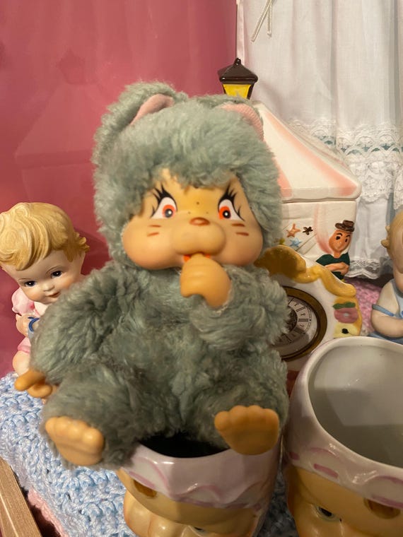 Vintage 1979 Nyamy Washino Cat Plush by Sekiguchi – Thumb Sucking