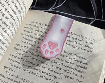 Cat Paw Magnetic Bookmark – Laminated Page Marker, Magnetic Book Lover Gift, Kawaii Planners & Journals