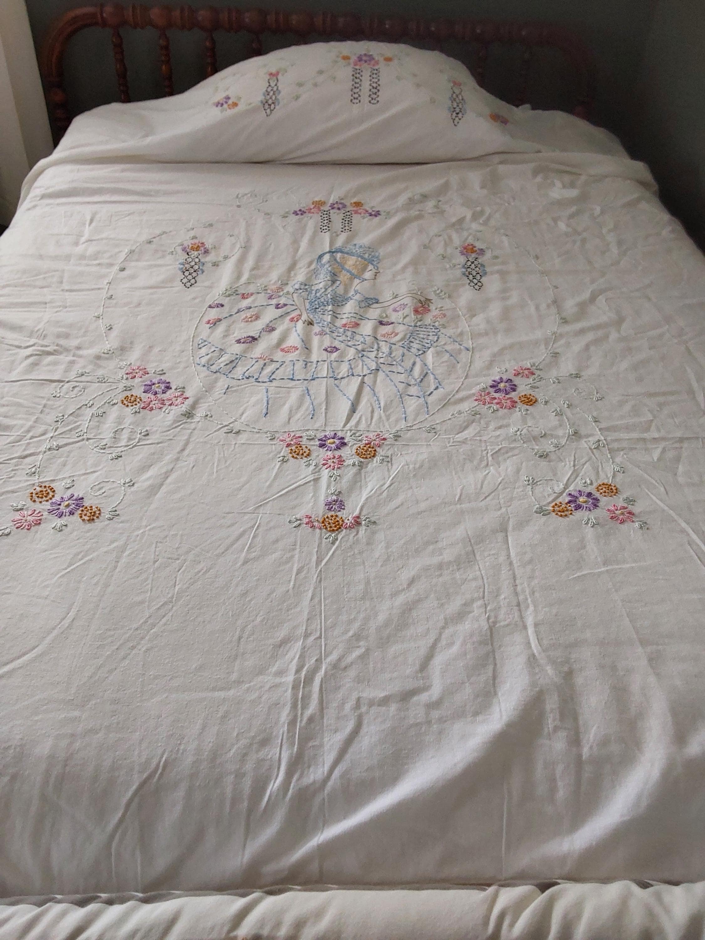 Vintage Bedspread/Throw Hand Embroidered