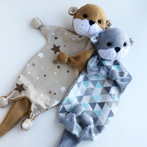 Couverture de sécurité personnalisée pour bébé, loutre en peluche, nouveau jouet pour bébé, câlin animal amoureux, jouet endormi, cadeau de baby shower