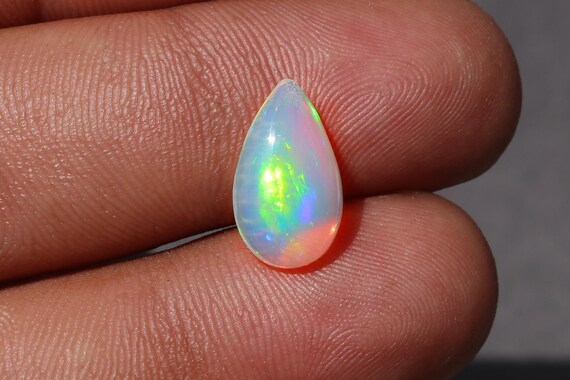 Cabochon D'Opale Welo éthiopienne Blanche - Pierre Naturelle Ronde De 1,32 Carats, Multicolore