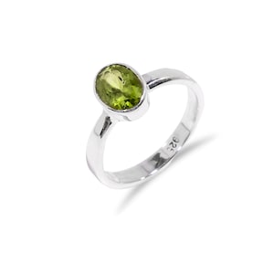 Natural Green Peridot Dainty Boho Ring, 925 Sterling Silver Peridot Jewelry Ring For Unisex, Peridot Oval Bezel Setting Silver Ring H-BR52