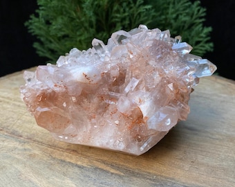 天然マニカランピンククリスタル 1.555kg ヒマラヤ水晶、水晶原石