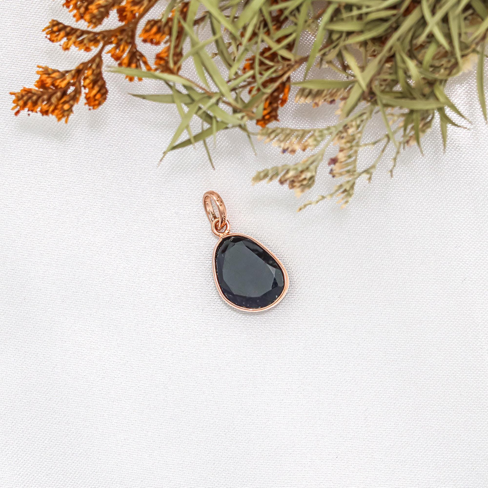 Ciondolo in argento sterling 925 con pietra di luna rosa e tormalina nera - Italia