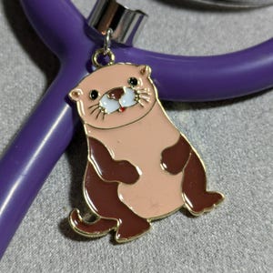 Charm de estetoscopio de nutria, Charm, Estetoscopio, Enfermera, Veterinaria, Medicina, Regalos, Joyería, Doctor, Nutria