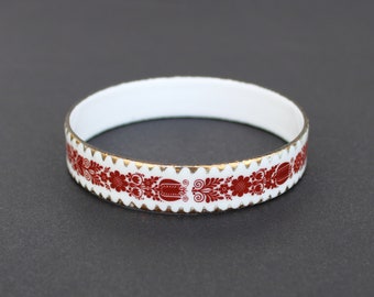 Vintage handpainted enamel bangle bracelet