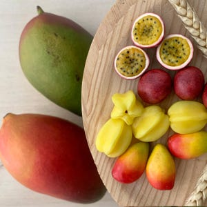 Passion fruit Mango Star fruit miniatures. Educational toys. Montessori and Waldorf toys. Mini Kitchen and Dollhouse food