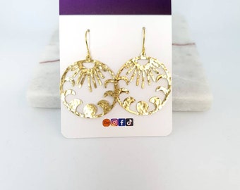 Elegant Sun And Moon Earrings Beaten Brass Earrings Gold Celestial Earrings Sun Earrings Circle Disc Earrings Statement Earrings Etsy Shop