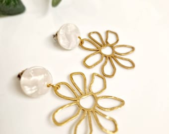 Beaten Brass, Gold Large Flower Earrings, Hammered Brass, Earrings, Statement Earrings, Daisy Earrings, Dangle Earrings, Floral Earrings, Uk