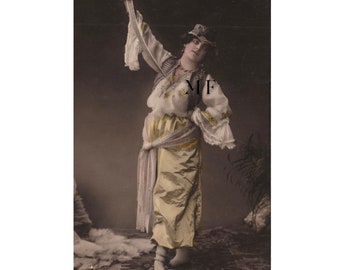 Vintage-Postkarte, Frau mit Schwert