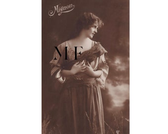 Carte postale vintage, Jolie jeune femme, bohémienne, gitane, tsigane, Carte Mignon