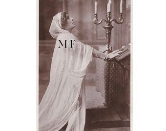 Carte postale vintage, Miss Julia Neilson in Henry Of Navarre