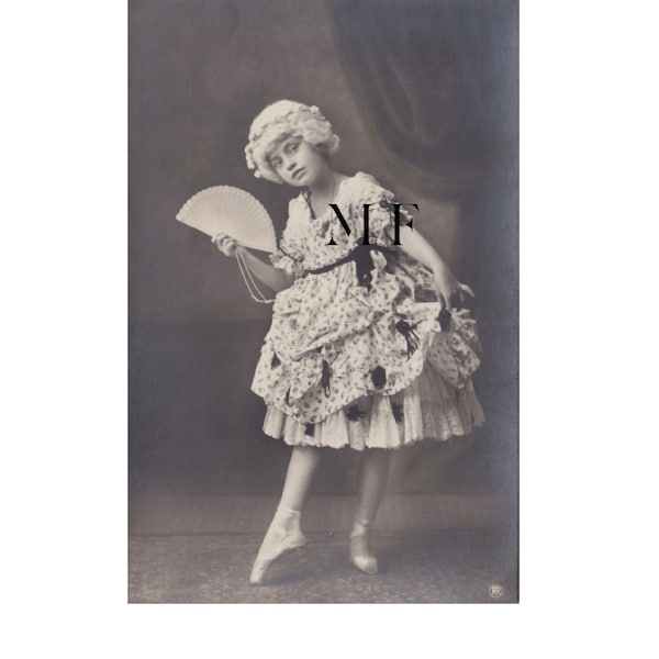 Carte postale ancienne, Petite danseuse à l'éventail