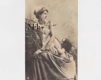 Carte postale vintage, Femme et enfant