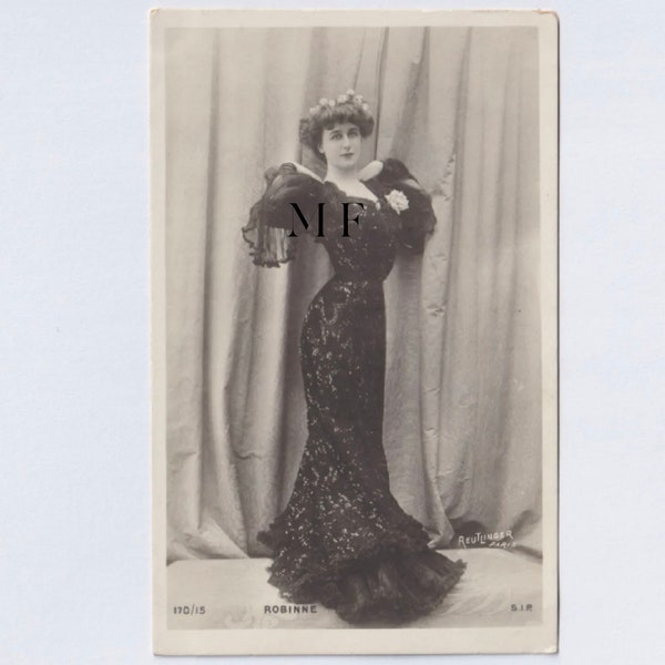 Robinne dans une belle robe de soirée, Carte postale vintage, Photo Reutlinger, Paris