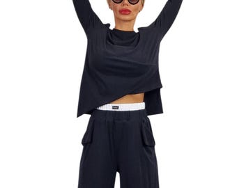 Black Women's Set: Crop Top & Loose Yoga Pants - Avant-Garde Style