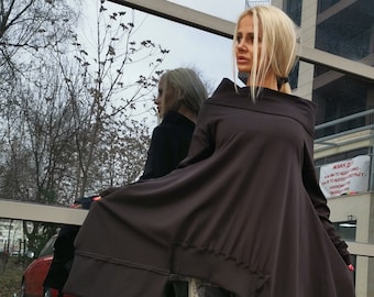 Blusa gótica asimétrica de algodón negro de gran tamaño