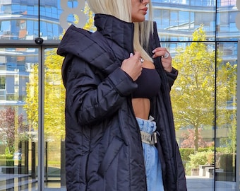 Oversized zwarte maxi-jas met capuchon – lang Avant-garde jack – Gothic statement bovenkleding