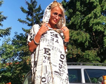 Avantgarde Hooded Tunic: Asymmetric, Extravagant Oversize Top