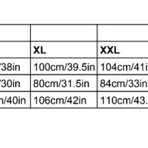 Może przedstawiać: Tabela rozmiar&oacute;w odzieży z wymiarami w calach i centymetrach dla rozmiar&oacute;w od XS do XXXXXL. Podane są wymiary biustu, talii i bioder.