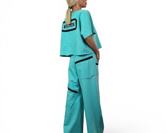 Oversized katoenen set, avant-garde top, broek met laag kruis, minimalistische damesoutfit, urban outfit