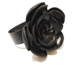 Handmade bracelet/Black flower element Bracelet / Avant-garde Women Bracelet