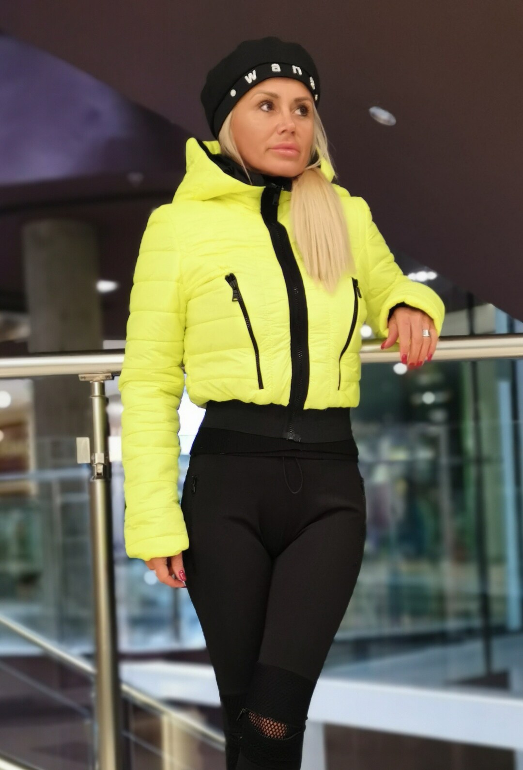 ★★SALE★★OBEY NEON NIGHT JACKET woman M OBEY Neon Night Women's Jacket, Black – The Giant Peach