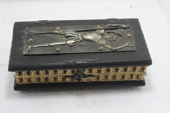wooden jewelry box / old jewelry box / trinket box