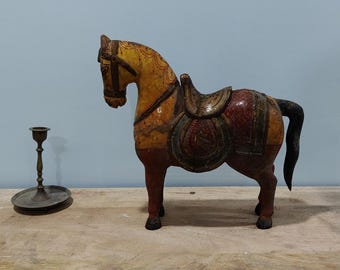 19世紀以前の高さ11インチの馬の頭のフィナーレ像。素晴らしい緑青