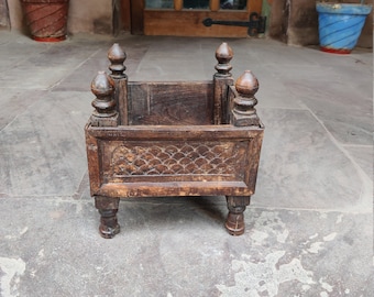 Vintage Wooden square indoor planter || wooden square box || wooden small table decor chest box || small altar box || corner decor chest ||