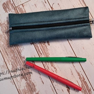 Flat pencil case, pen bag, makeup bag, faculty kit, tote bag Suédine bleu